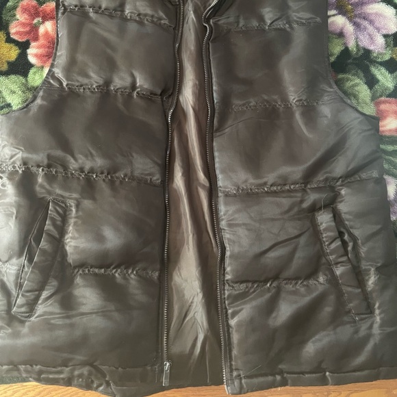 Mens GB Puffer Vest - Picture 6 of 6